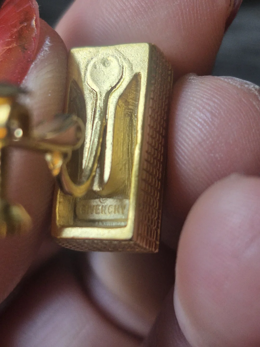 Givenchy Vintage Goldtone Hematite (?) earrings clip on Screw back RARE